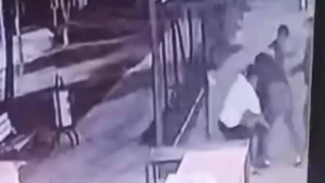Adana’da Üç Lise Öğrencisinin Bıçaklandığı Olayda Neler Yaşandı? 3